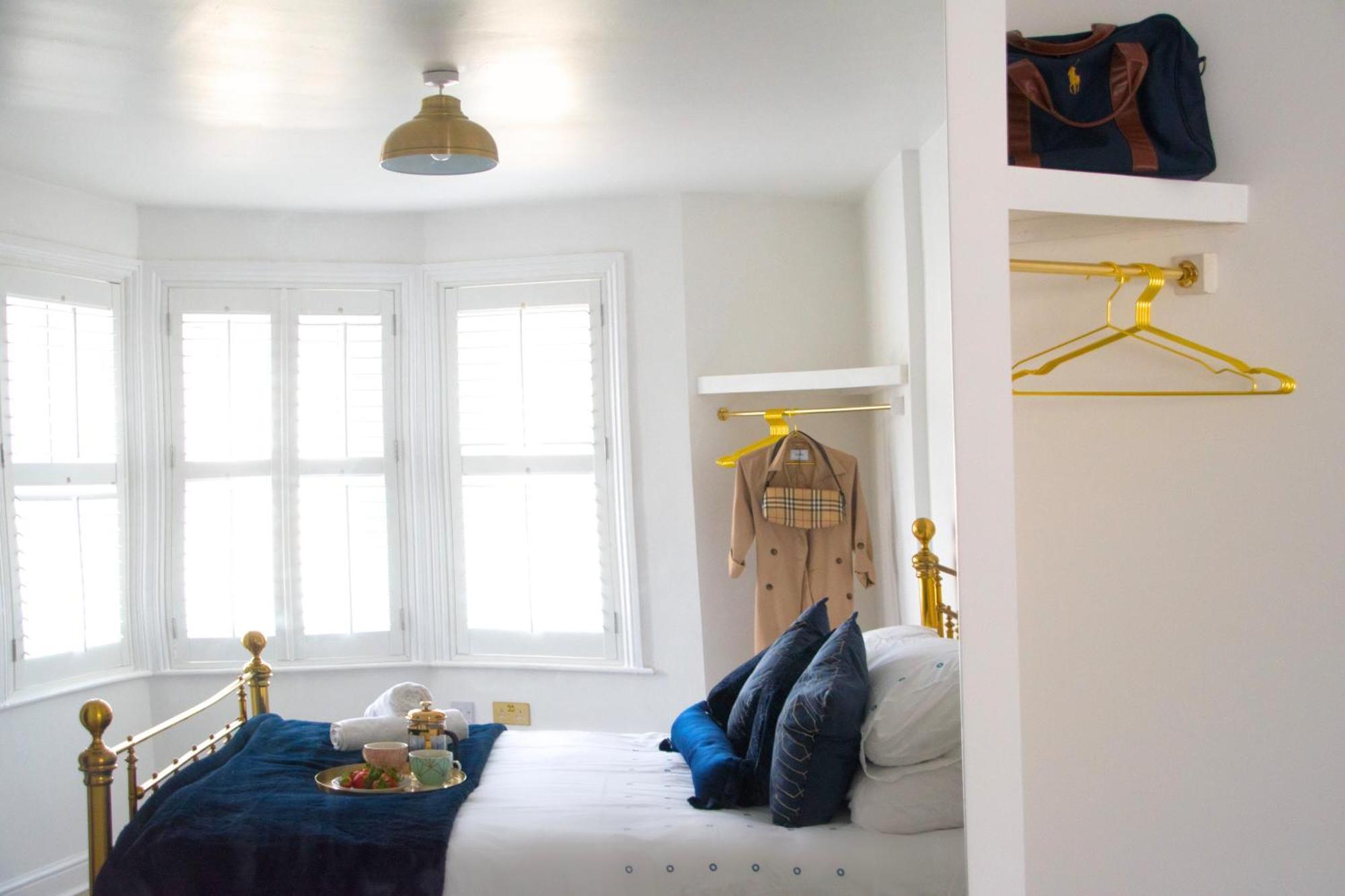 Modern Town Centre Flat - Free Shared Parking, King Size Bed, 5 Minutes Walk To Beach บอร์นมัธ ภายนอก รูปภาพ